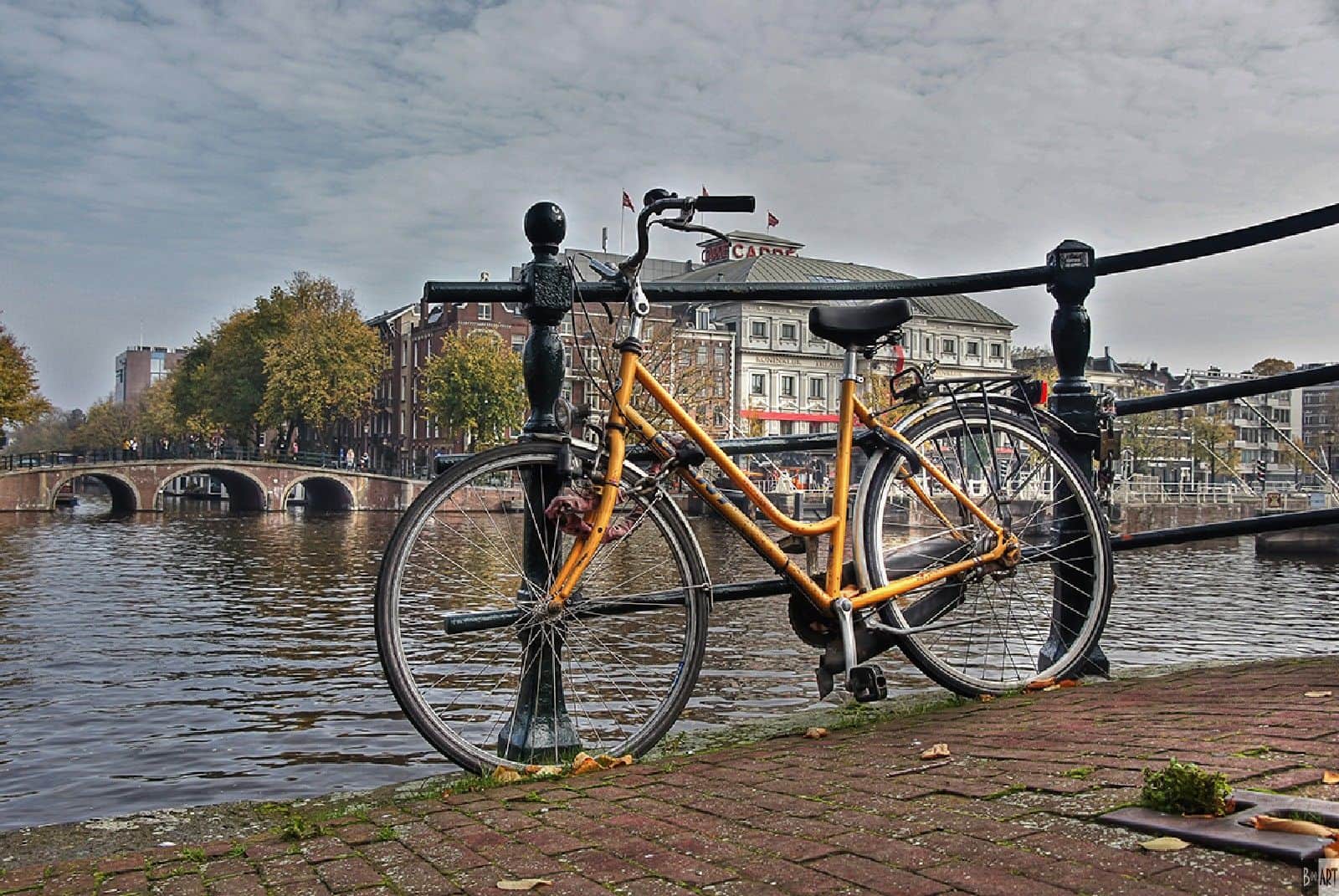 Fiets bij Carré